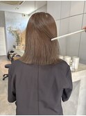 明るめのオリーブベージュ!