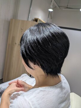 カミケンアジト(kamiken.ajito) ショートレイヤーカット【カミケンアジト/福島】