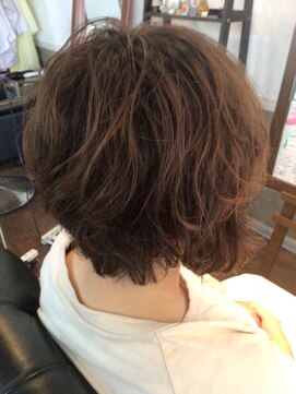 ワンズヘアー(ONE's HAIR) クセ毛風カールボブ