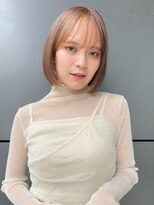 トルネード(TORNADO) 面長 切りっぱなしボブ ベージュカラー M20251110