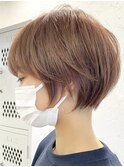 金沢八景ショートボブ丸みショートイルミナカラー顔周りレイヤー