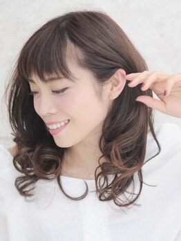 ウィズ(Hair Cut Wiz)の写真/上質感あふれる大人の贅沢『香草カラー』や低刺激の『お茶カラー』を取り扱い！是非ご相談下さい♪