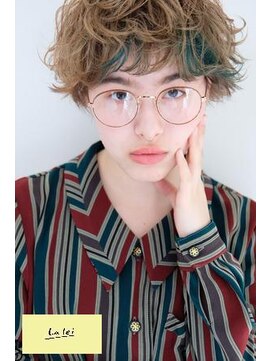ラレイ(Lalei) 【表参道/青山】インナーカラー×くせ毛風ショート【ささき】