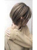 外国人風ショートボブ ハイライトベイクドグレージュ 白髪ぼかし