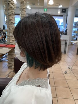 リー 甲子園(Lee) グリーン×インナー×ワンレングスボブ