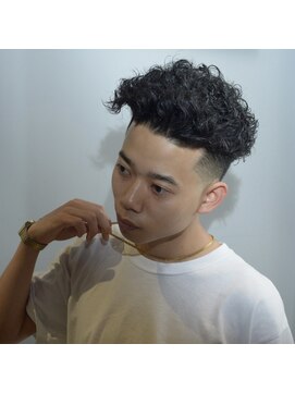 ザ フェイダーズ(The Faderz) 波巻きパーマスパイラルパーマツイストパーマメンズパーマカット