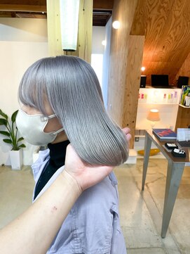 アールイー(Re:) ホワイトシルバー