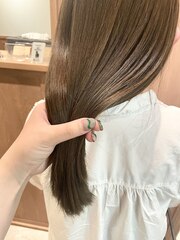 オリーブベージュ★艶髪カラー