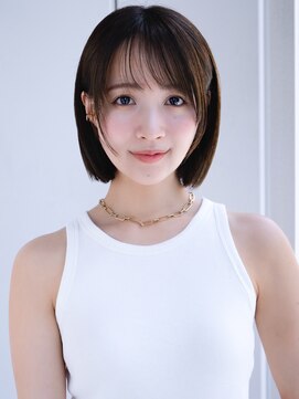 エインアンリー 表参道(AIN.ANLY.) ミニボブ薄めバングぱっつん前髪シンプルストレート顎ラインボブ