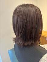 オルカ(oruca)&nbsp;大人可愛いモテ髪30代40代くびレイヤー切りっぱなしボブセミディ