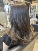 グレージュ×韓国ヘア