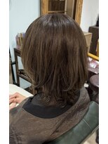 モスモ(mosmo)&nbsp;前上がりレイヤートステア仕上げ