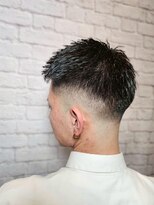 グレイスフル バーバープラチナム 六本木店(Graceful Barber platinum) 直毛でもセットのしやすいフェードスタイル