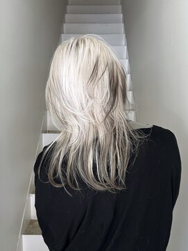 サイ(sai) 前髪/アンブレラカラー/こなれミディ/イメチェン/ウェーブパーマ