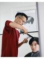 ロワナイダ(LOWONIDA) 梳きばさみを使わずハサミのみで細かく様々な質感を作り上げます
