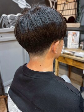 マッシュショート ツーブロック 刈り上げ ストレート 縮毛矯正