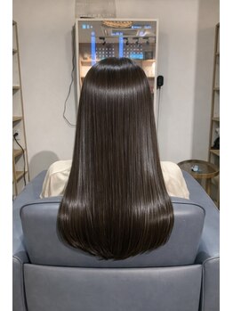 チャプター 千葉ニュータウン中央店(chapter)の写真/ダメージレス×薬剤選定で叶える、ツヤのある自然ストレート