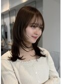 顔まわりレイヤーで小顔ミディアム