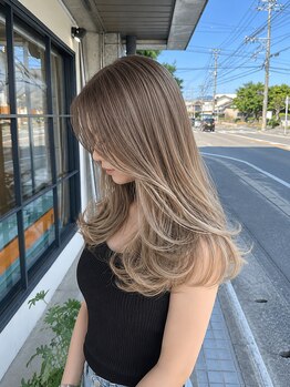 シュエット(CHOUETTE)の写真/【大人ハイライトカラー☆】白髪が気になるけど暗くはしたくない…明るいカラーを諦めていた方へ♪