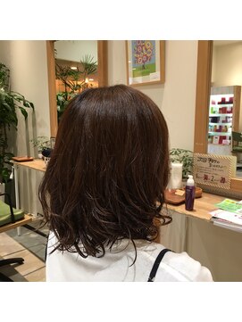 ナノハナ 鹿沼市で【つやつやヘッドスパ】が出来る美容室　大人カール