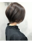 大人・丸み・くびれショートスタイル