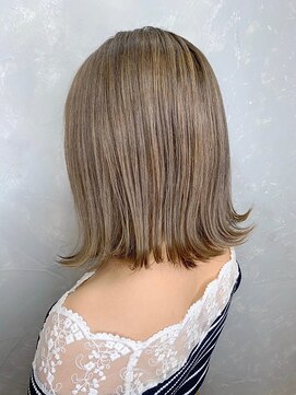 ラヴリア クルメ(LOVERIA KURUME) ≪LOVERIA KURUME/久留米≫伸ばしかけにもおすすめの外ハネボブ