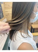 大人のミディアムヘア/切りっぱなしミディアム/垂水
