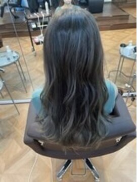 ライズ バイ レボ(RISE by REVO) 大人可愛いイメチェンモードヘアダークアッシュフェミニン我孫子