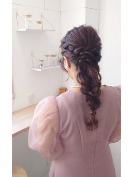 トパーズ(topaz) ラプンツェルヘア/お呼ばれヘア/結婚式ヘア