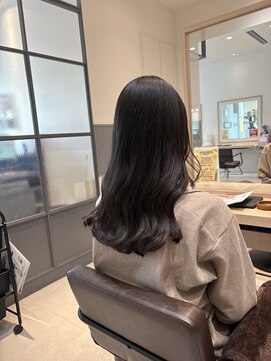 バサ 鷺ノ宮店(BASSA) 【スタイル】ブルーブラック×ツヤ髪スタイル