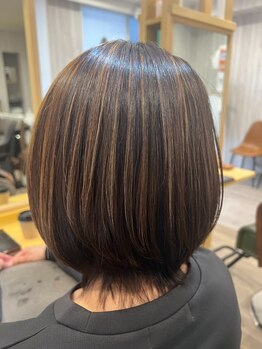 イロドリ(彩 irodori)の写真/髪質を見極めてお悩みをカバーした似合わせカラーを。グレイカラーでもおしゃれを楽しめるスタイルに☆