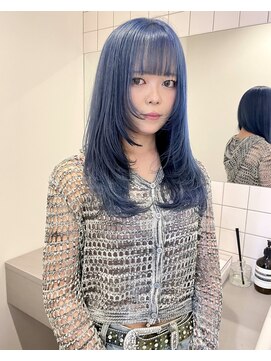 透明感ブルー×顔まわりレイヤー