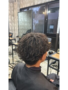 カットワークススリックバイフェローズ(CUT WORKS SLICK by fellows) 波巻きシャドウパーマ