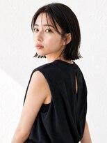 ミロア 薬院(miroa) ダークアッシュ 髪質改善 顔周りレイヤー 外ハネボブ 20代