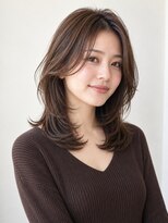 チャチャブラン アミー(cha-cha Blanc Amie)&nbsp;頬ラインから流れるミディレイヤー