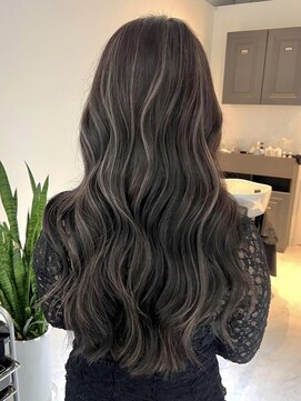 ヨロ 小岩(YOLO) ハイライトショートヘアダブルカラーイルミナカラーオージュア