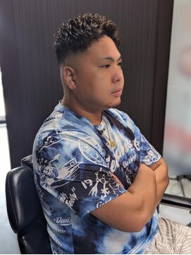 バーバーバー 都賀(BARBER-BAR) スキンフェード&アイロンパーマ