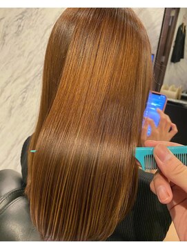 カミケンパセオ(kamiken.paseo) しっとりやわらかい手触りまとまる美髪ロング【カミケンパセオ】