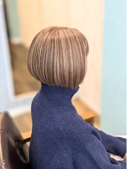 ピヴォヘアー(pivo hair)の写真/【白髪ぼかしもお任せ♪】個性を活かした透明感のある美しいスタイルへ！お悩みも気軽にご相談下さい＊