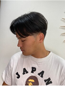 メゾンフォーメン 心斎橋店(Maison for men) ニュアンスセンターパート　テーパーフェード