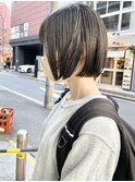 ミニボブ/地下風カラー/オリーブグレージュ/切りっぱなしボブ