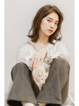 ラエディ(Laedi) ベージュカラー×ロブ(白髪染め可)