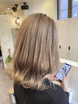 ルクスバイアフィナー(Luxo by Afinar)&nbsp;外ハネミディアム×ラテベージュ【町田/Luxo by Afinar】