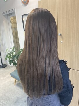 フツーロ 栄(FUTURO) アッシュベージュ