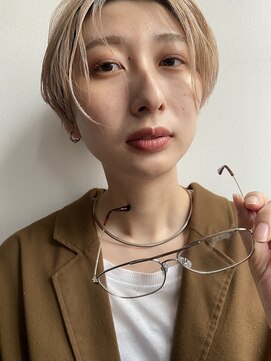 ビコ(bico) 大人ブロンドカラー×ショート