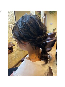 キキ 美容室(KIKI) ヘアアレンジ