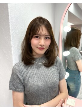 ボタン シブヤ(VOTAN SHIBUYA) モモがつくるワンカールで可愛いミディアムレイヤー