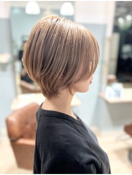 イルファ セイユウ 上野芝店(ehl:fa SEIYU) ミルキーベージュ　王道ショートカット