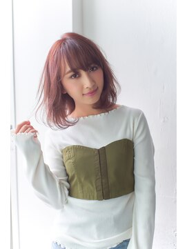 ラル(Lull) ハイライト　カラー　ミディアム　ボブ　レイヤー