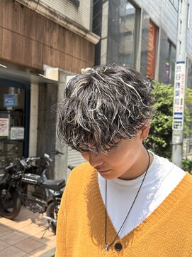 ニコ トウキョウ ロジック(nico TOKYO Logic) 波巻きパーマツイスパマッシュメンズカット